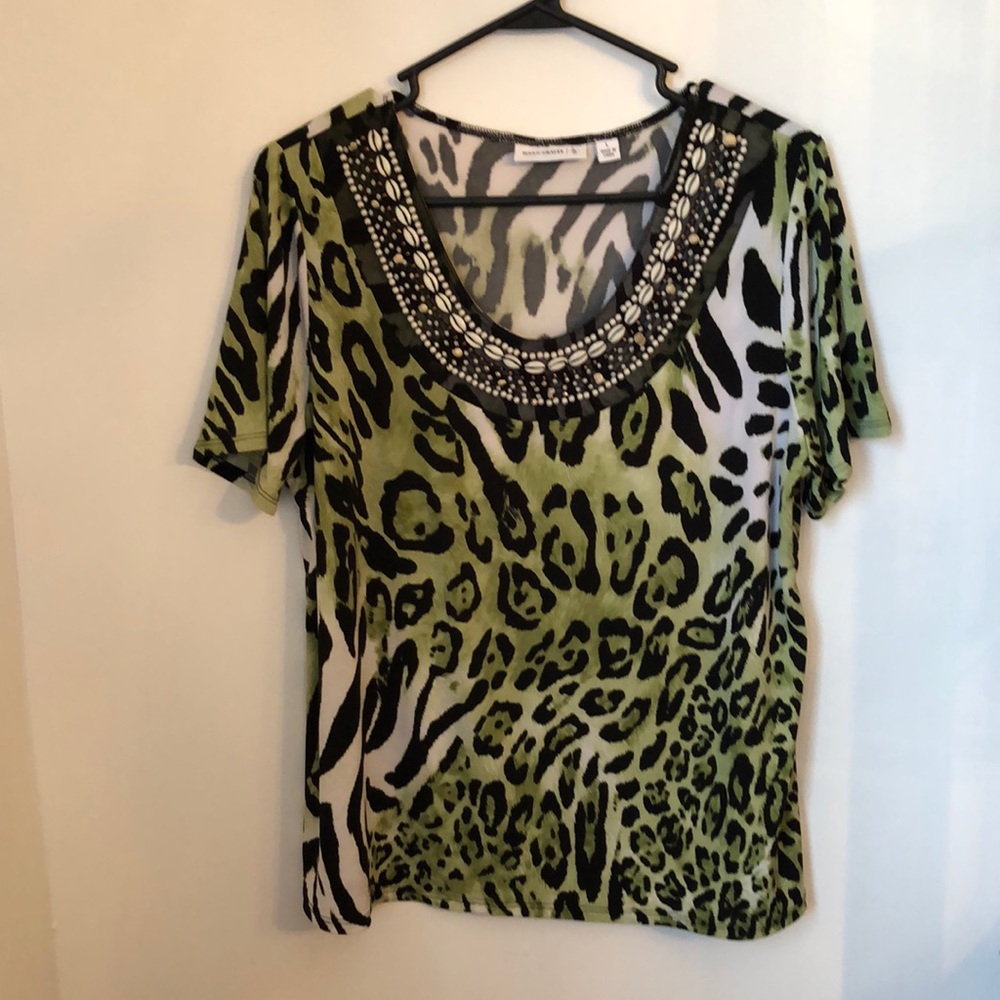 Susan Graver short sleeved animal print T-shirt L